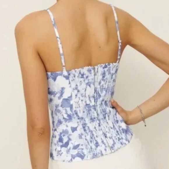 NWT Reformation Blue Overland Floral Linen Top (Size 6) - Picture 3 of 6